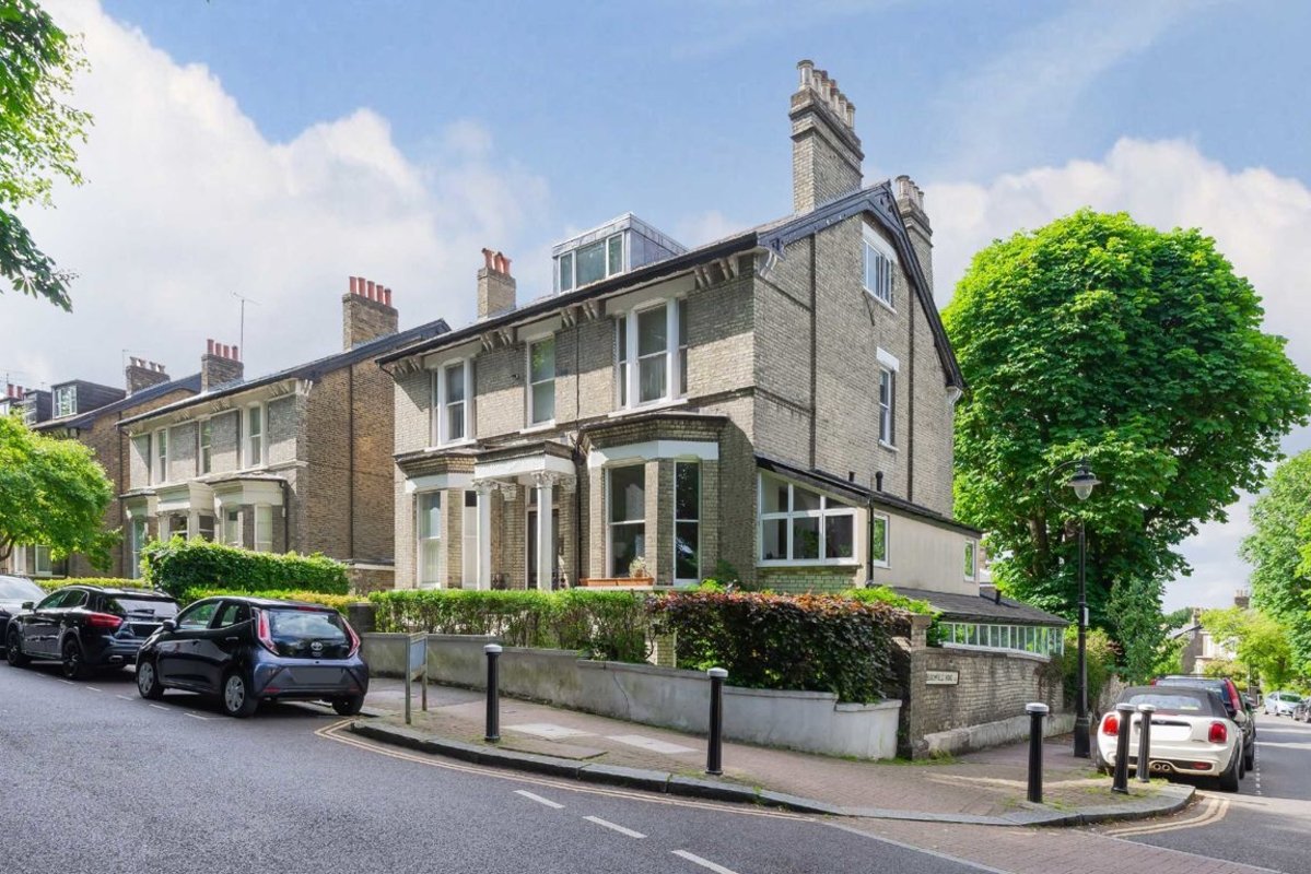 Flat for sale in Bloomfield Road, London, N6 (Ref 209619) Dexters