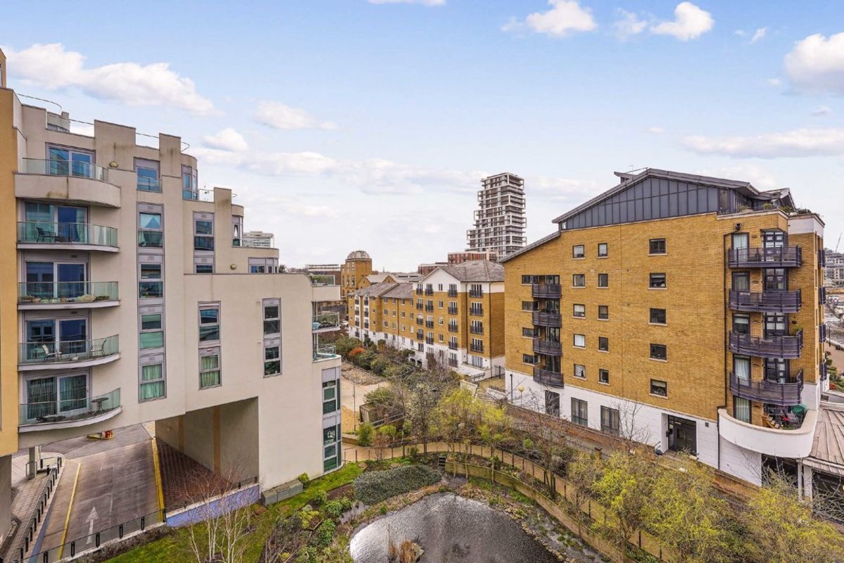 Flat for sale in Bridges Court Road, London, SW11 (Ref 207317) Dexters