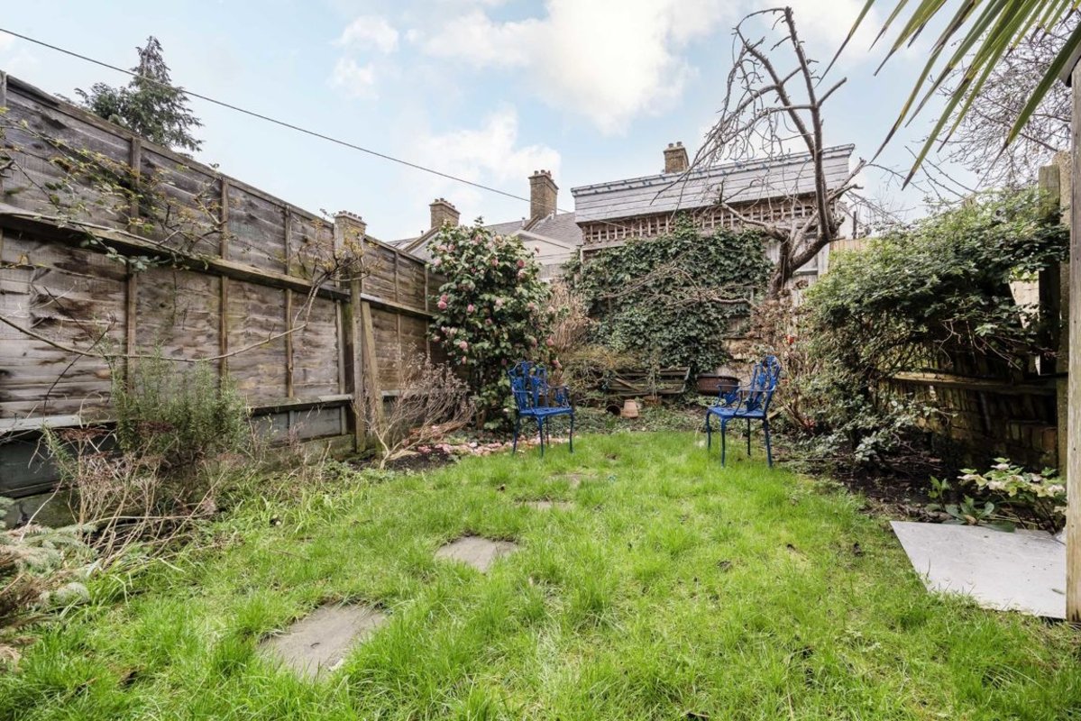 House for sale in Chertsey Street, London, SW17 (Ref 219340) Dexters