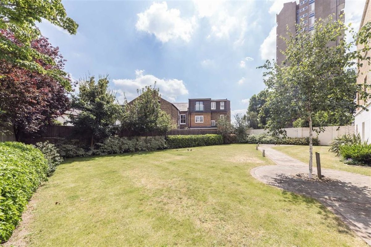 Flat for sale in Clapham Road, London, SW9 (Ref 222455) Dexters