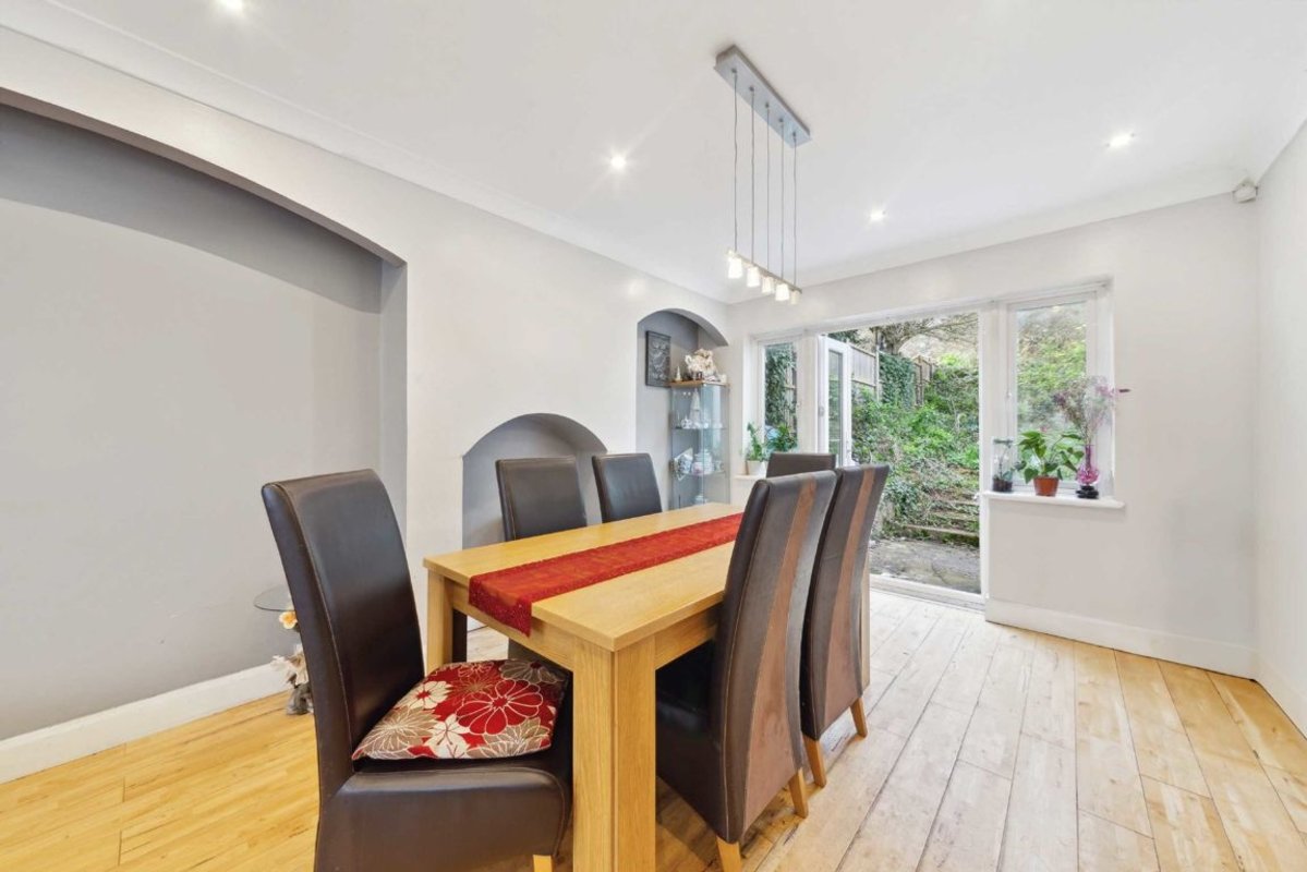 House for sale in Covington Way, London, SW16 (Ref 219813) Dexters