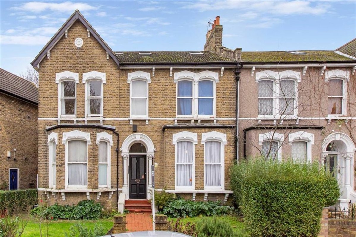 Flat for sale in Crescent Way, London, SE4 (Ref 215382) Dexters