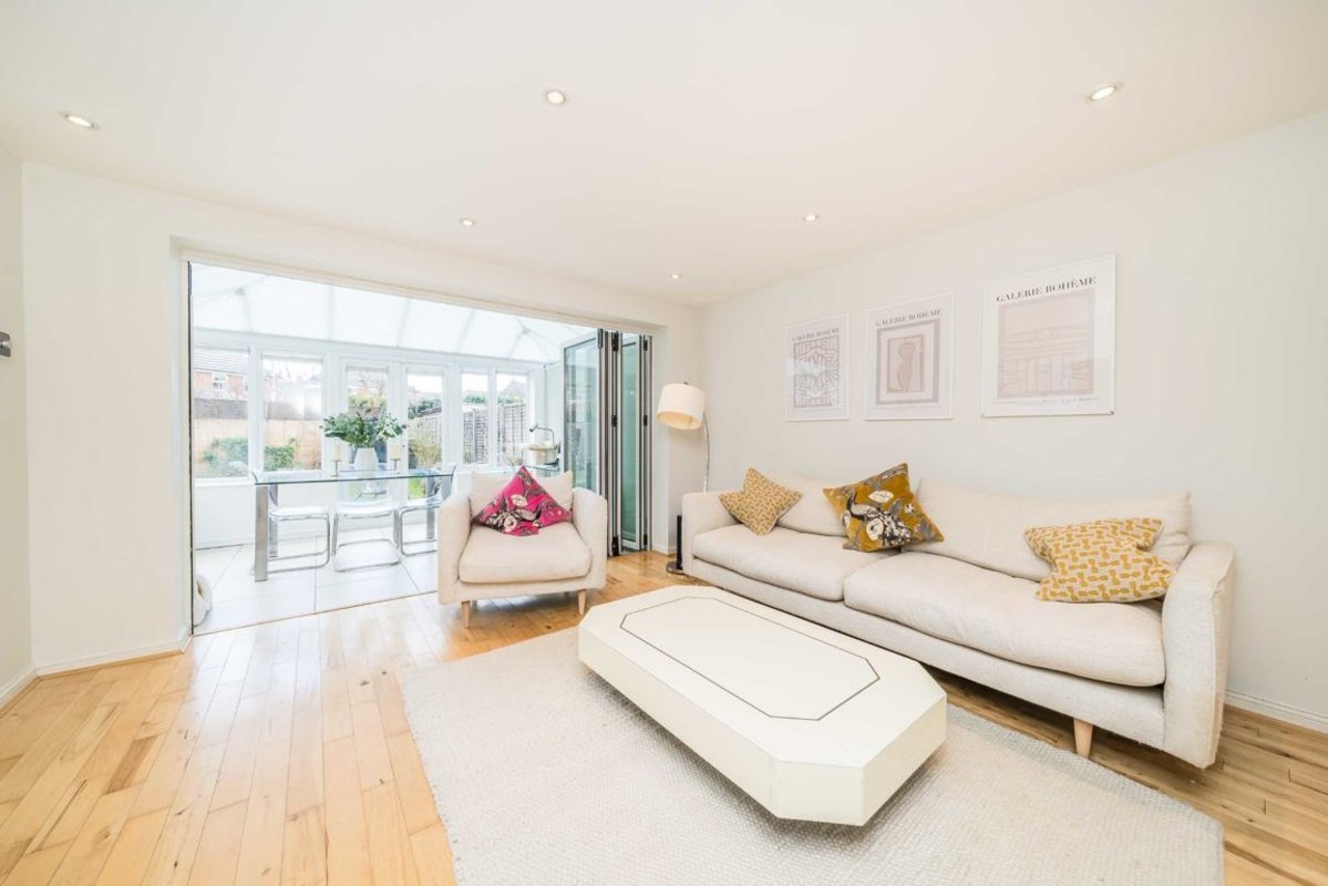 House for sale in Debden Close, Kingston Upon Thames, KT2 (Ref 219591