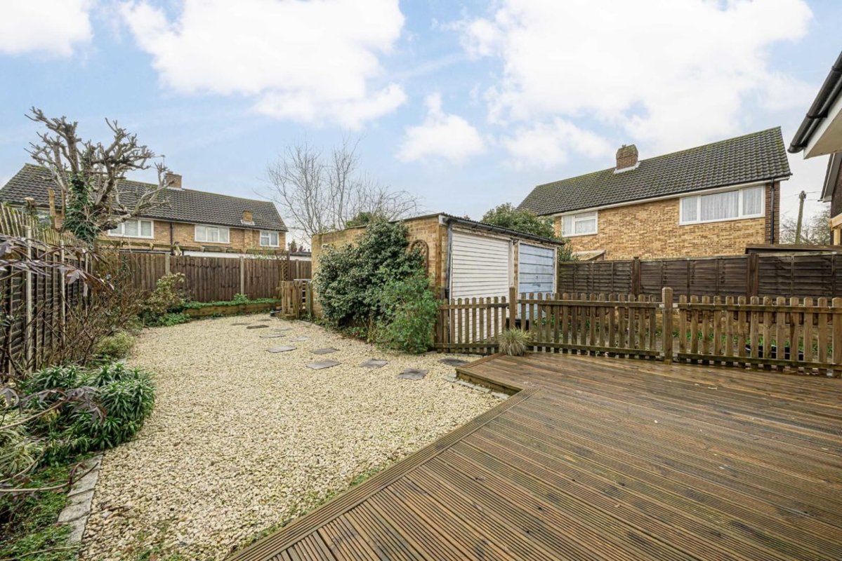 House semidetached for sale in Dukes Close, Hampton, TW12 (Ref