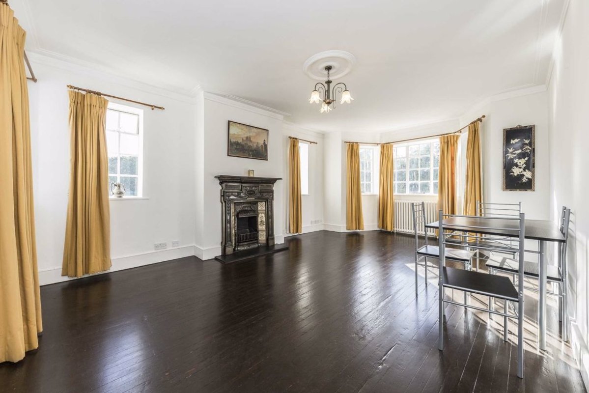 Flat for sale in Ealing Village, London, W5 (Ref 190219) Dexters