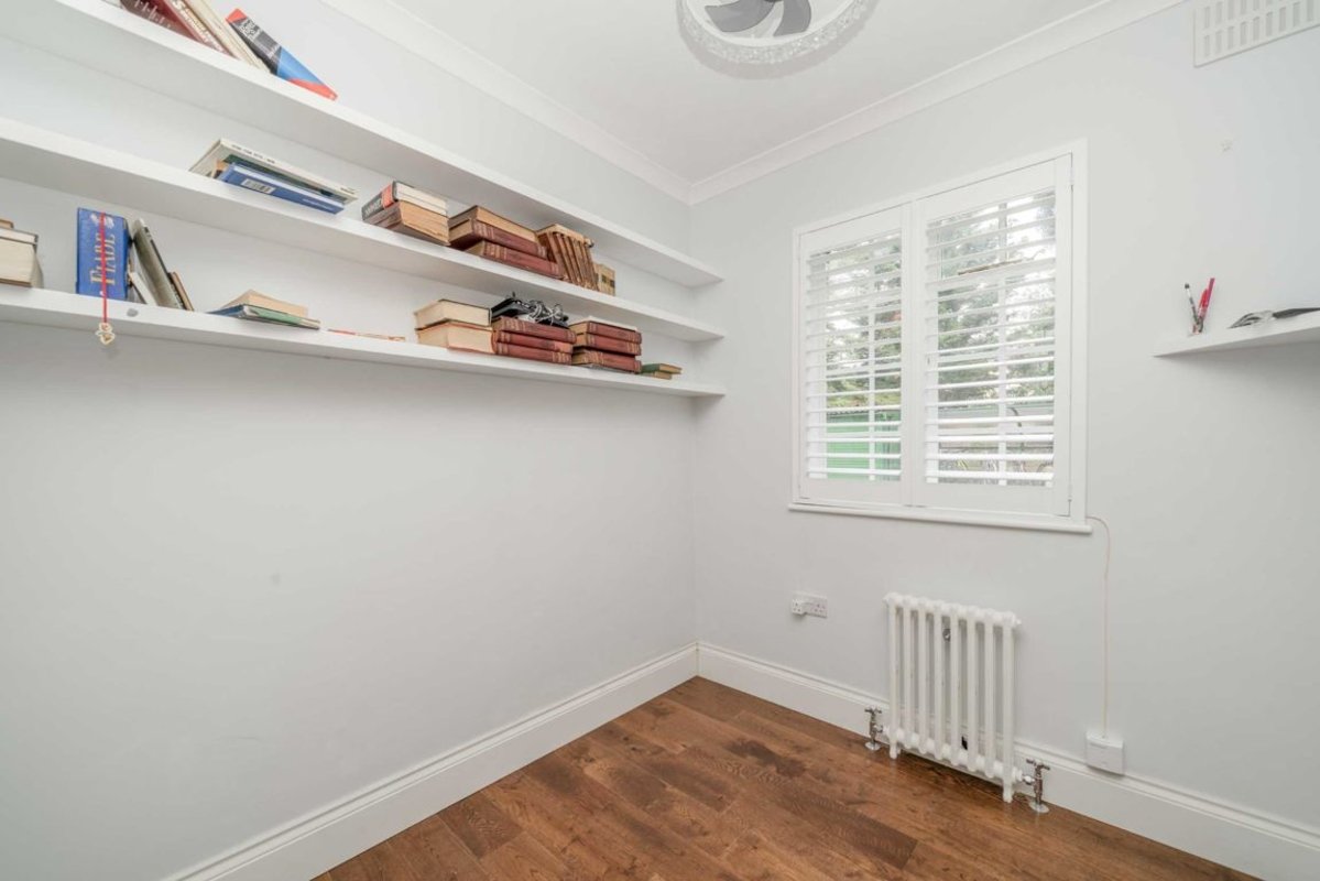 Flat for sale in Ealing Village, London, W5 (Ref 216481) Dexters