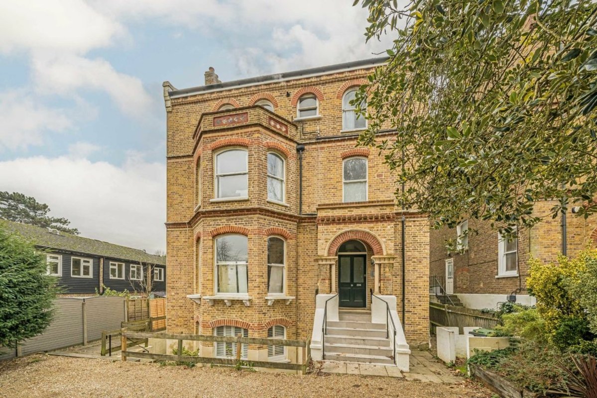 Flat for sale in Ewell Road, Surbiton, KT6 (Ref 215168) Dexters