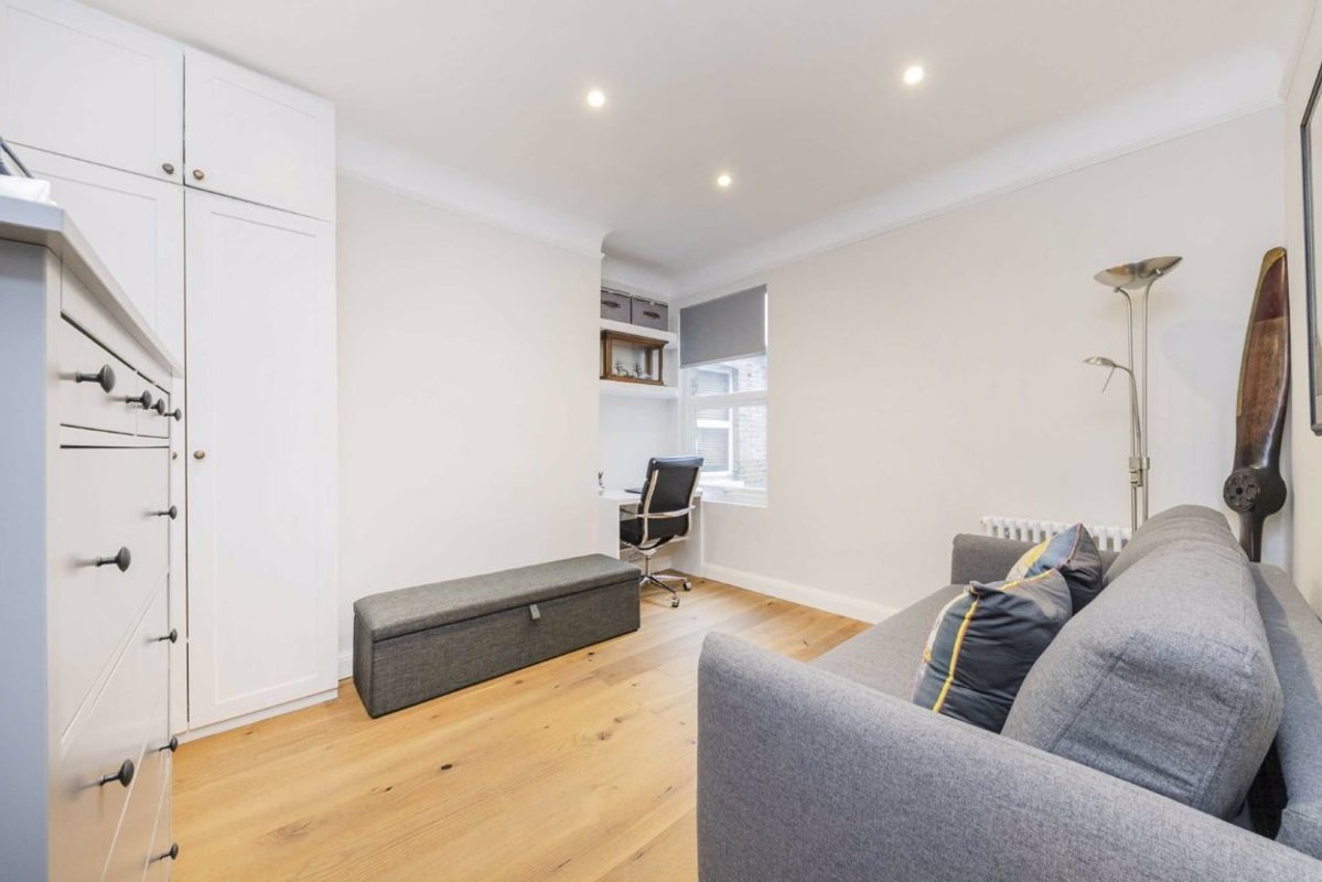 for sale in Fairlight Road, London, SW17 (Ref 189095) Dexters