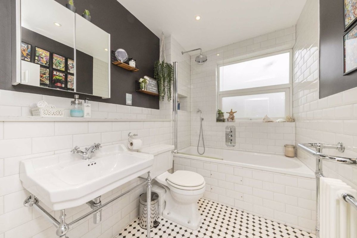 for sale in Fairlight Road, London, SW17 (Ref 189095) Dexters