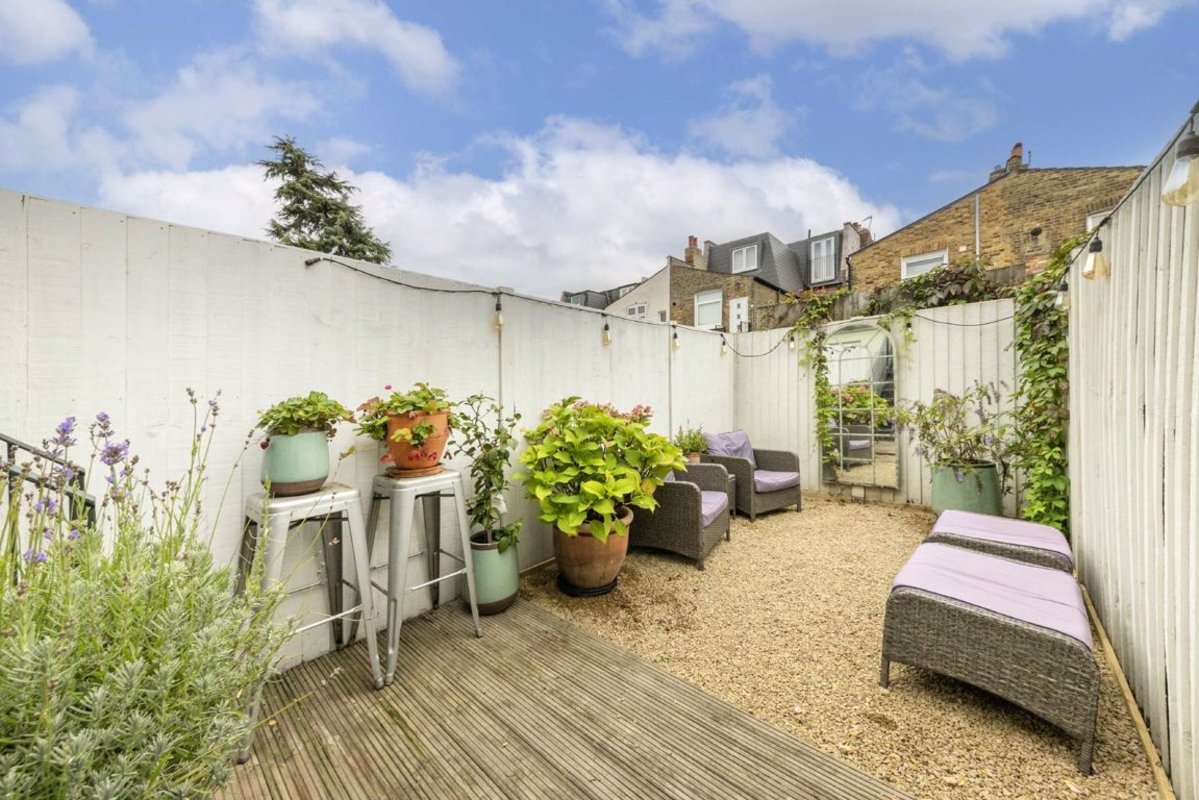 for sale in Fairlight Road, London, SW17 (Ref 189095) Dexters