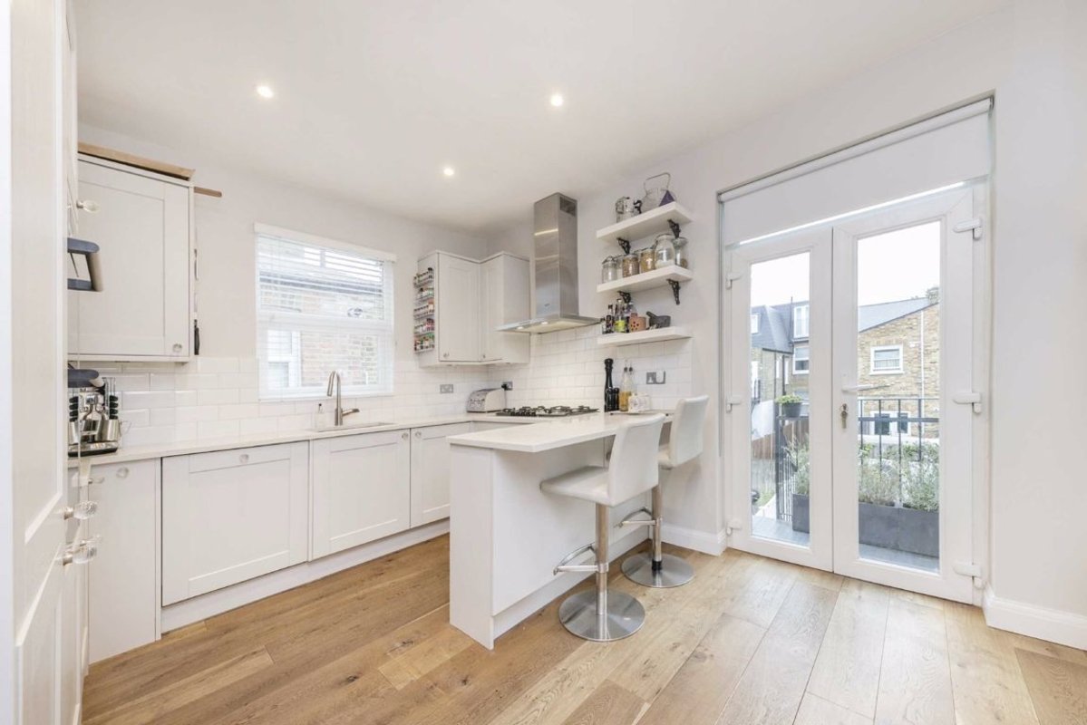 for sale in Fairlight Road, London, SW17 (Ref 189095) Dexters