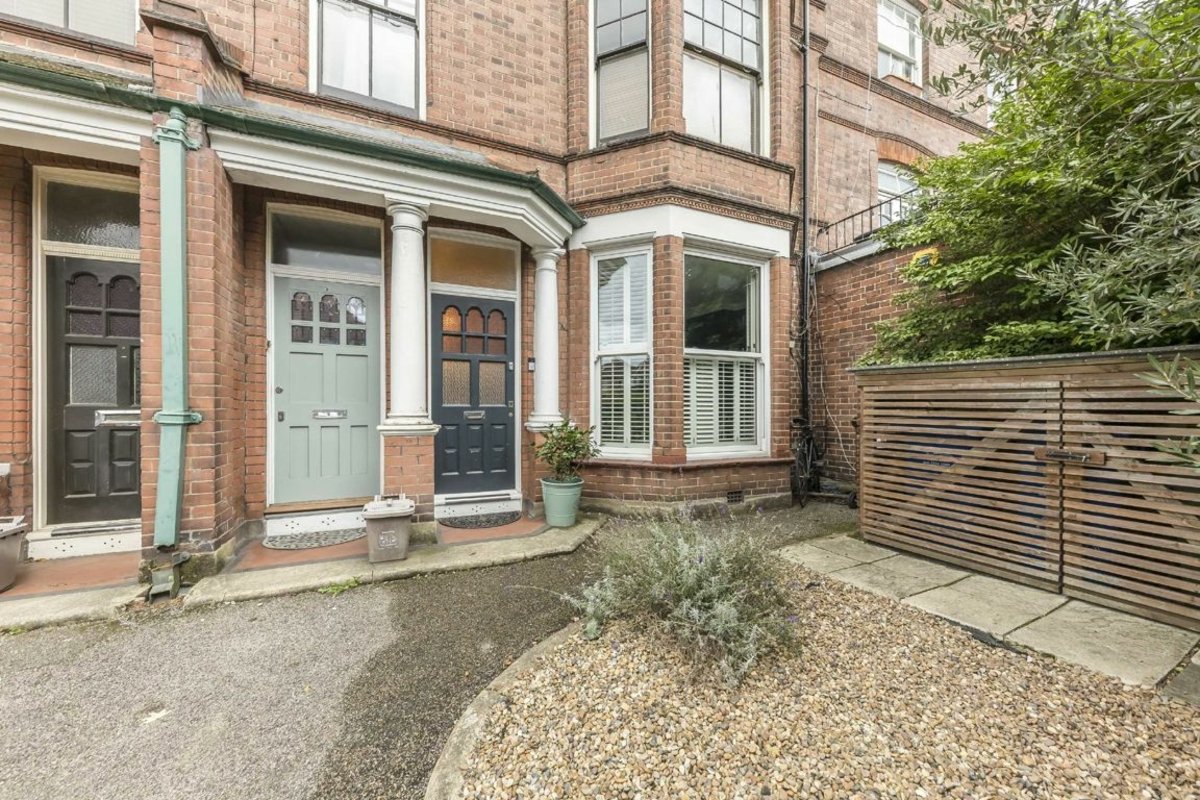 Flat for sale in Forest Hill Road, London, SE22 (Ref 210844) Dexters