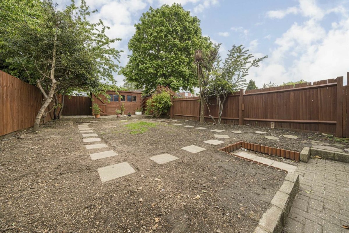 House semidetached for sale in Fortescue Avenue, Twickenham, TW2