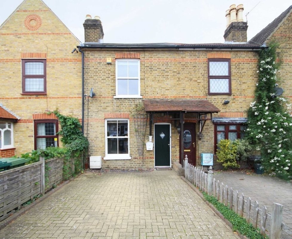 House terraced for sale in French Street, SunburyOnThames, TW16