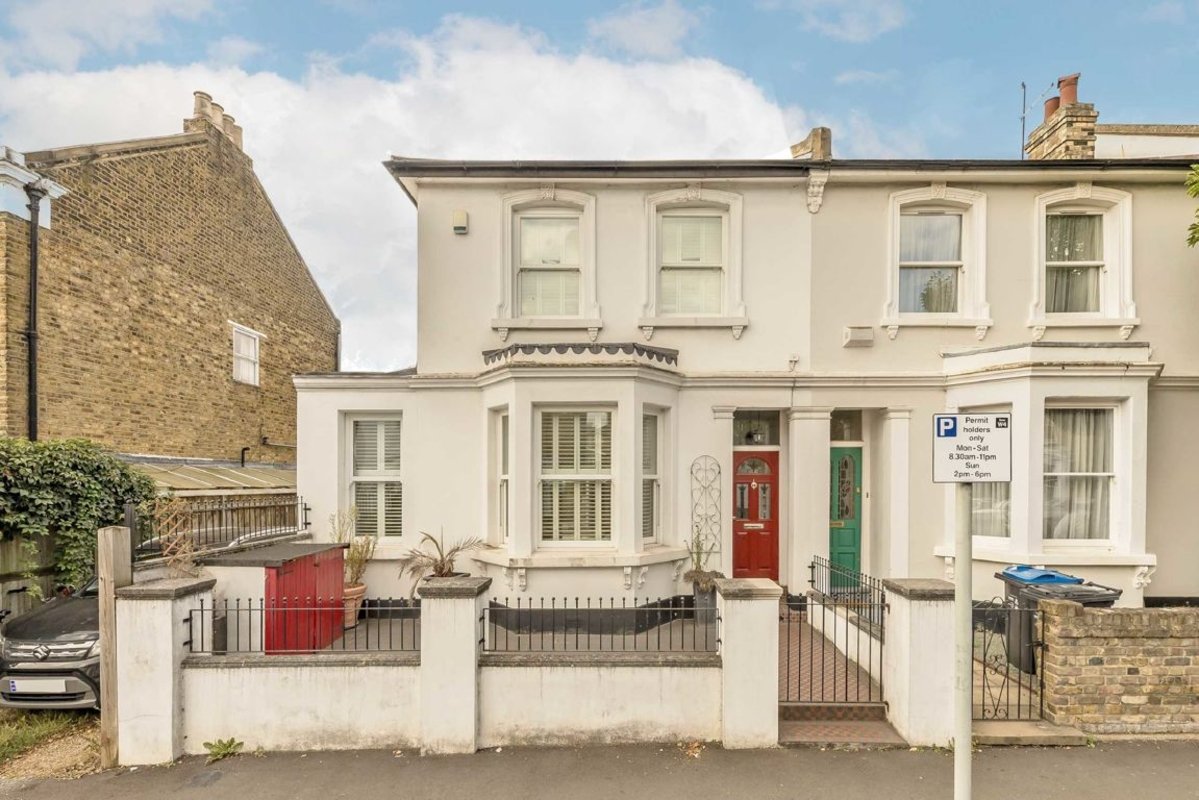 House for sale in Gladstone Road, London, SW19 (Ref 211192) Dexters