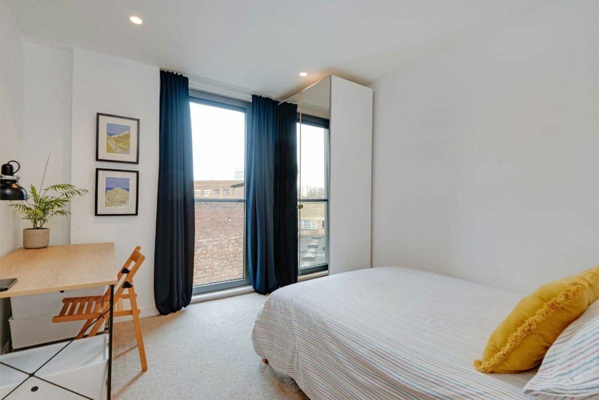 Flat for sale in Hackney Grove, London, E8 (Ref 216010) Dexters