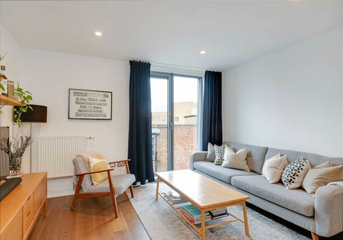 Flat for sale in Hackney Grove, London, E8 (Ref 216010) Dexters