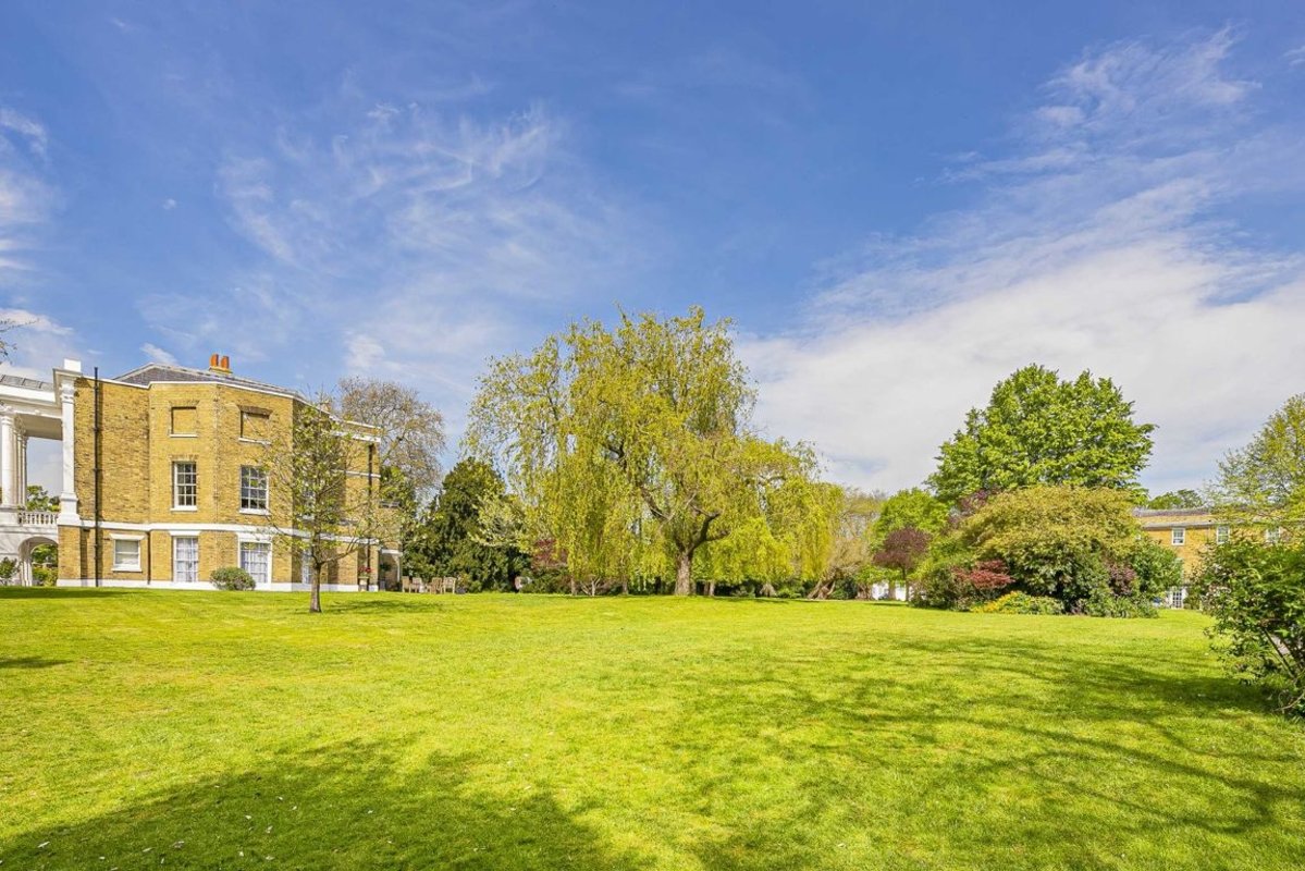 House for sale in Hogarth Way, Hampton, TW12 (Ref 200913) Dexters