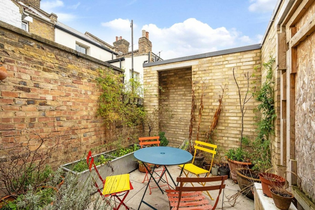 House terraced for sale in Kenworthy Road, London, E9 (Ref 213210