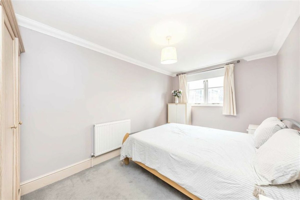Flat for sale in Lamb Street, London, E1 (Ref 224231) Dexters