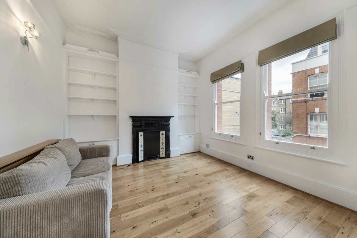 Flat for sale in Lawrence Street, London, SW3 (Ref 228671) Dexters