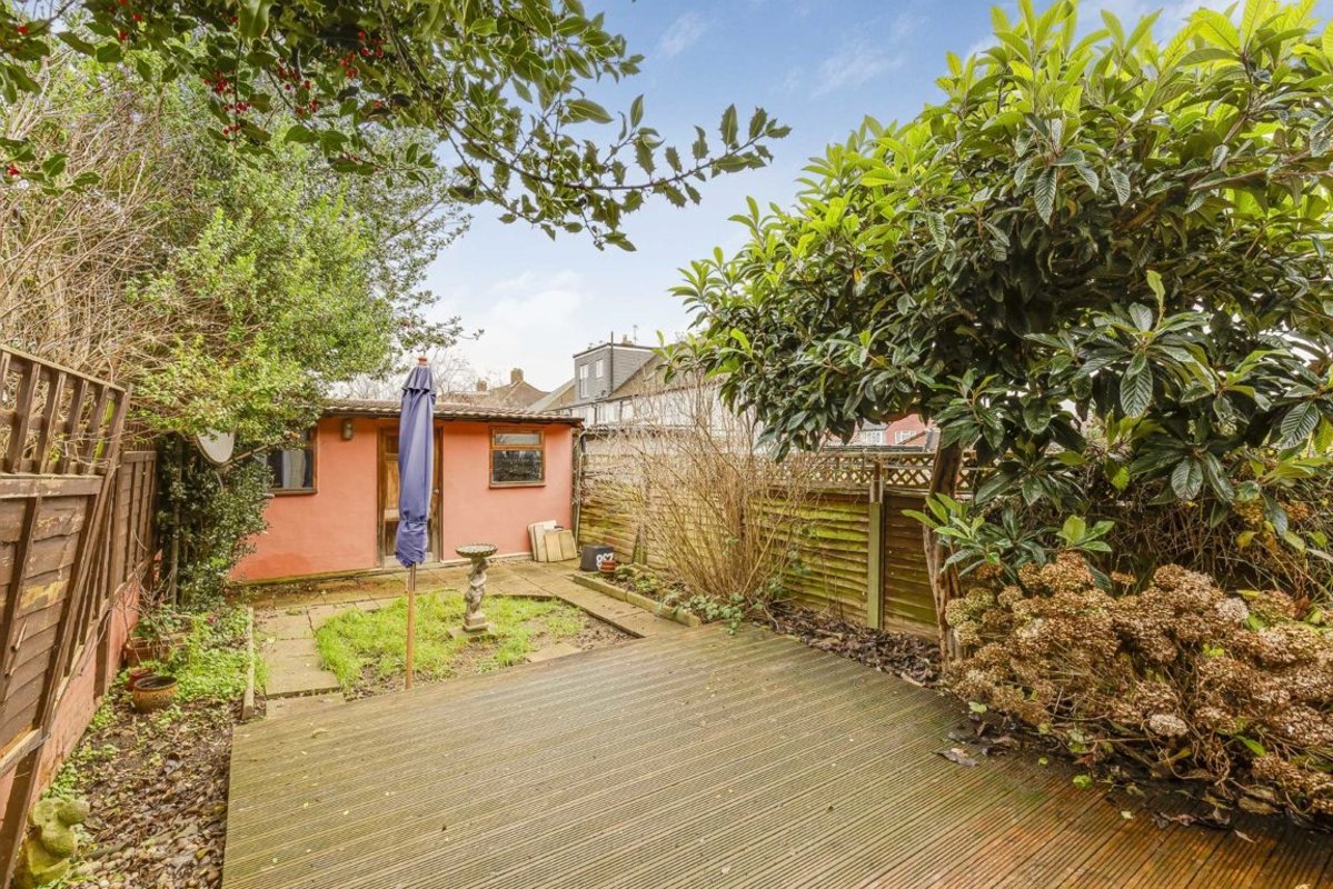 House terraced for sale in Lincoln Avenue, Twickenham, TW2 (Ref