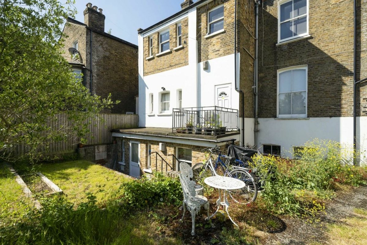 Flat for sale in Lower Clapton Road, London, E5 (Ref 227005) Dexters