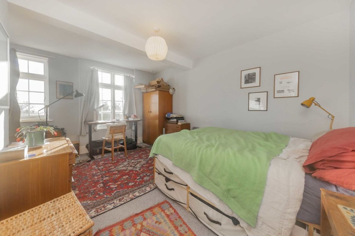 Flat for sale in Makepeace Avenue, London, N6 (Ref 217232) Dexters