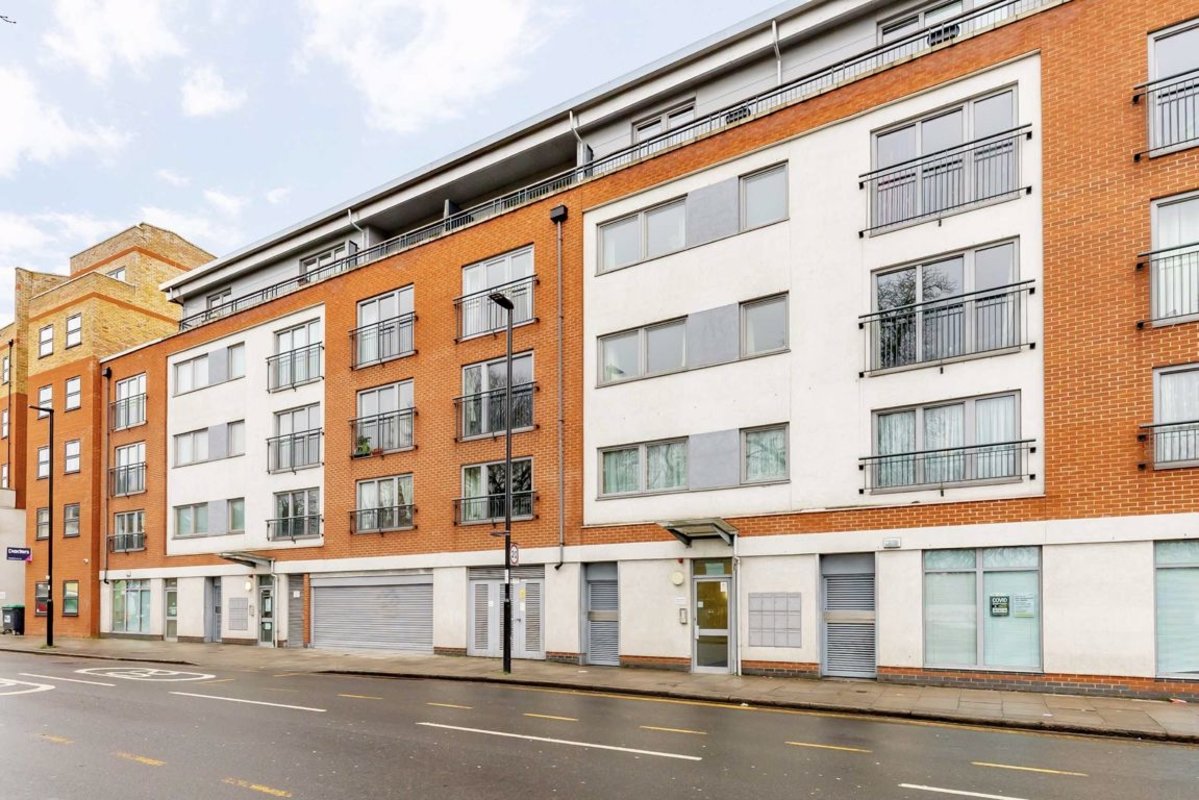 Flat for sale in Northfield Avenue, London, W13 (Ref 155277) Dexters