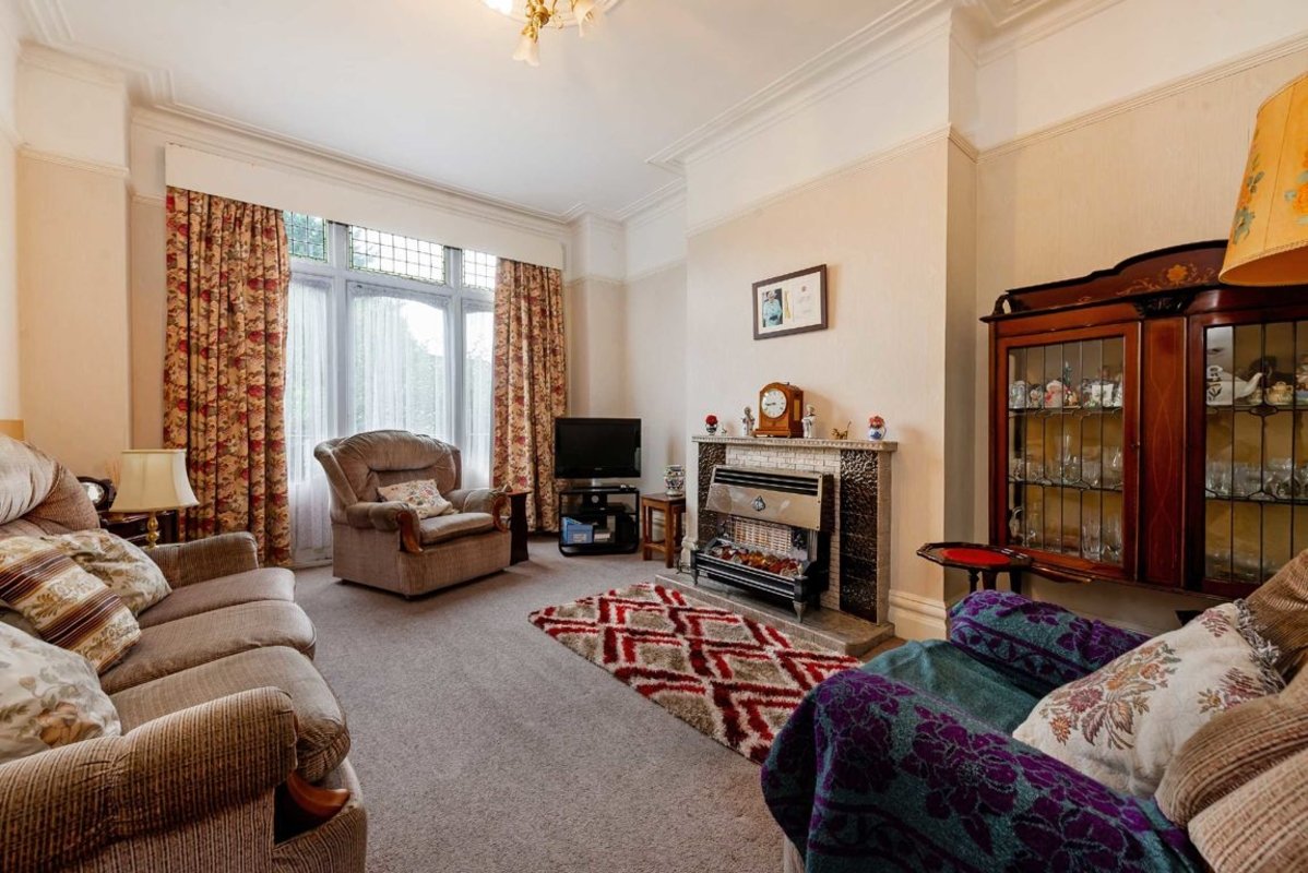 House - semi-detached for sale in Queens Avenue, London, N3 (Ref 211862 ...