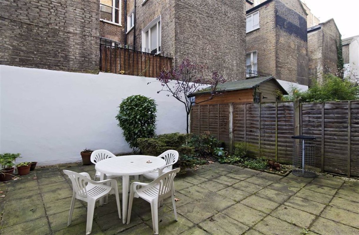 Flat for sale in Queens Gardens, London, W2 (Ref 152659) | Dexters