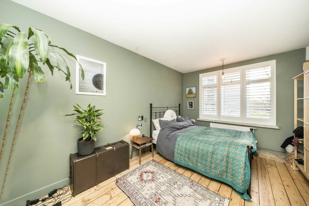 Flat for sale in Rye Hill Park, London, SE15 (Ref 216453) Dexters