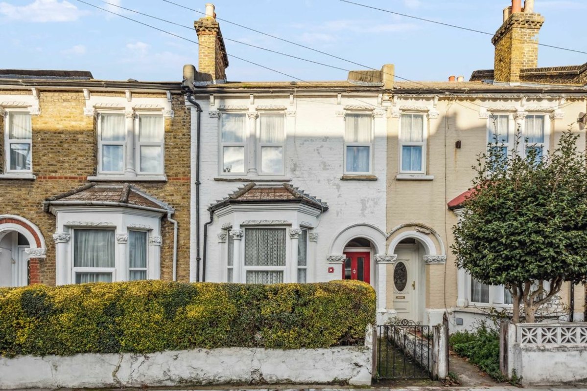 House for sale in Selkirk Road, London, SW17 (Ref 215745) Dexters