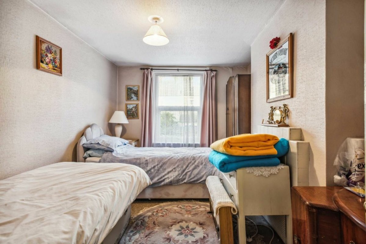 House for sale in Selkirk Road, London, SW17 (Ref 215745) Dexters