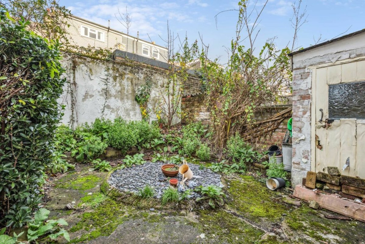 House for sale in Selkirk Road, London, SW17 (Ref 215745) Dexters