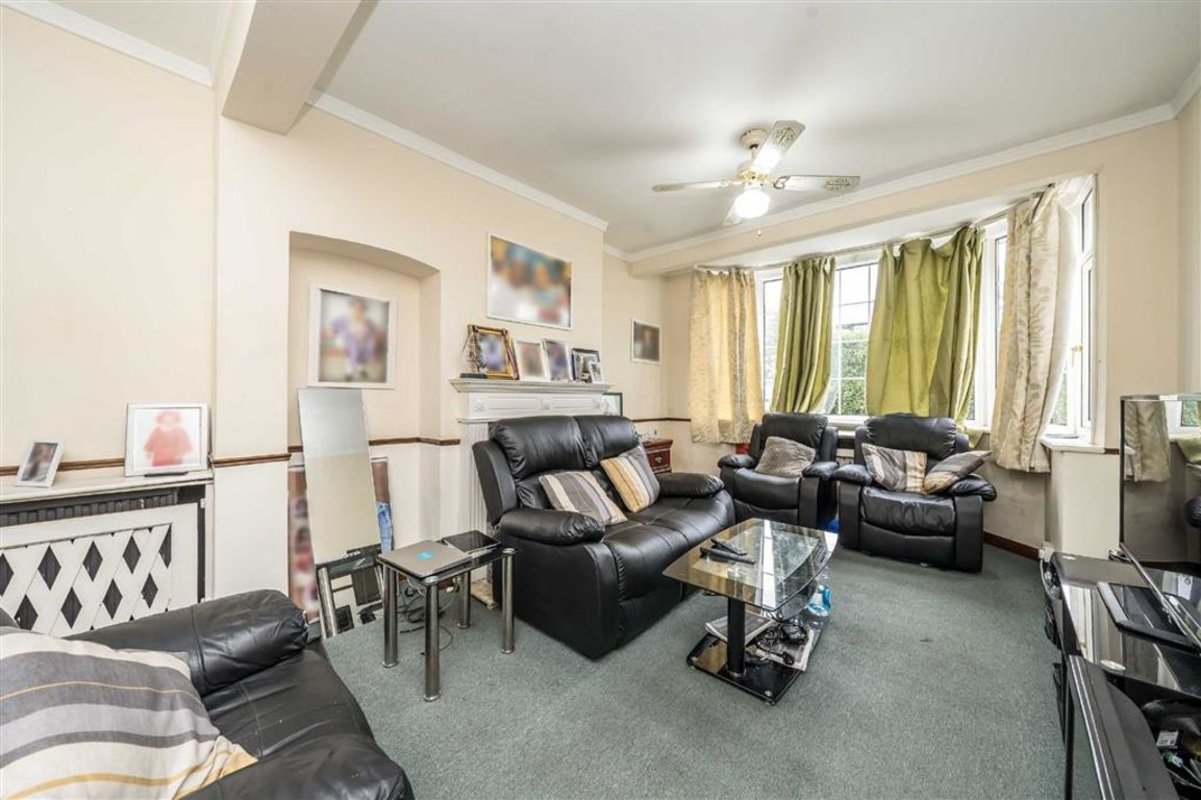 House semidetached for sale in Senlac Road, London, SE12 (Ref 225533