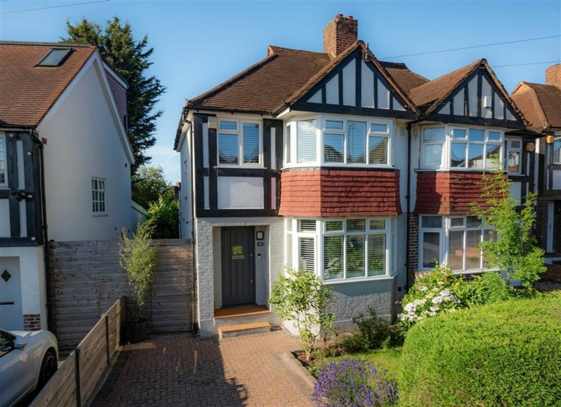 House semidetached for sale in Senlac Road, London, SE12 (Ref 229063