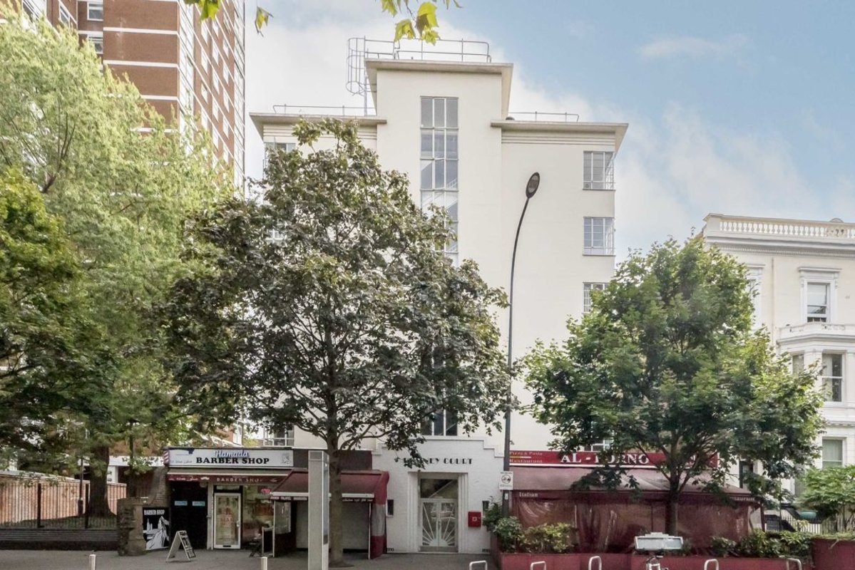 Flat for sale in Shepherds Bush Green, London, W12 (Ref 220196) Dexters