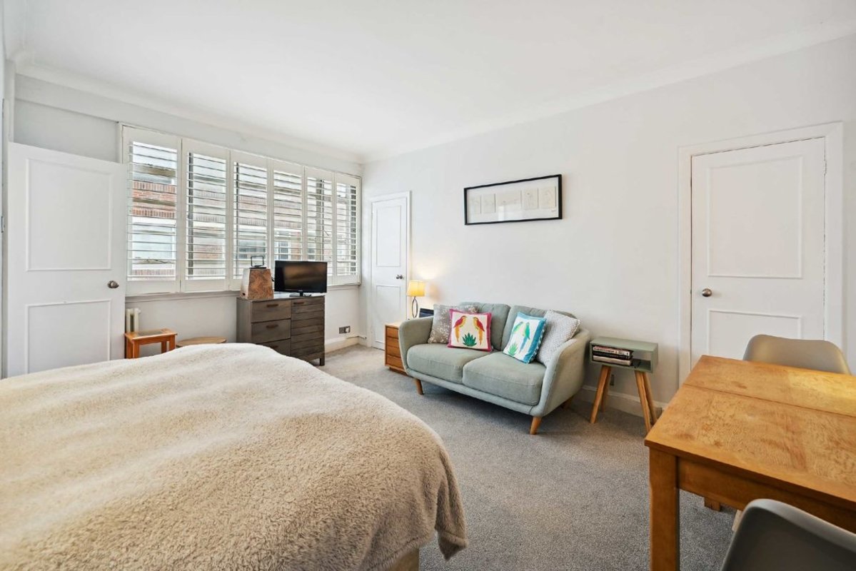 Studio for sale in Sloane Avenue, London, SW3 (Ref 199124) | Dexters