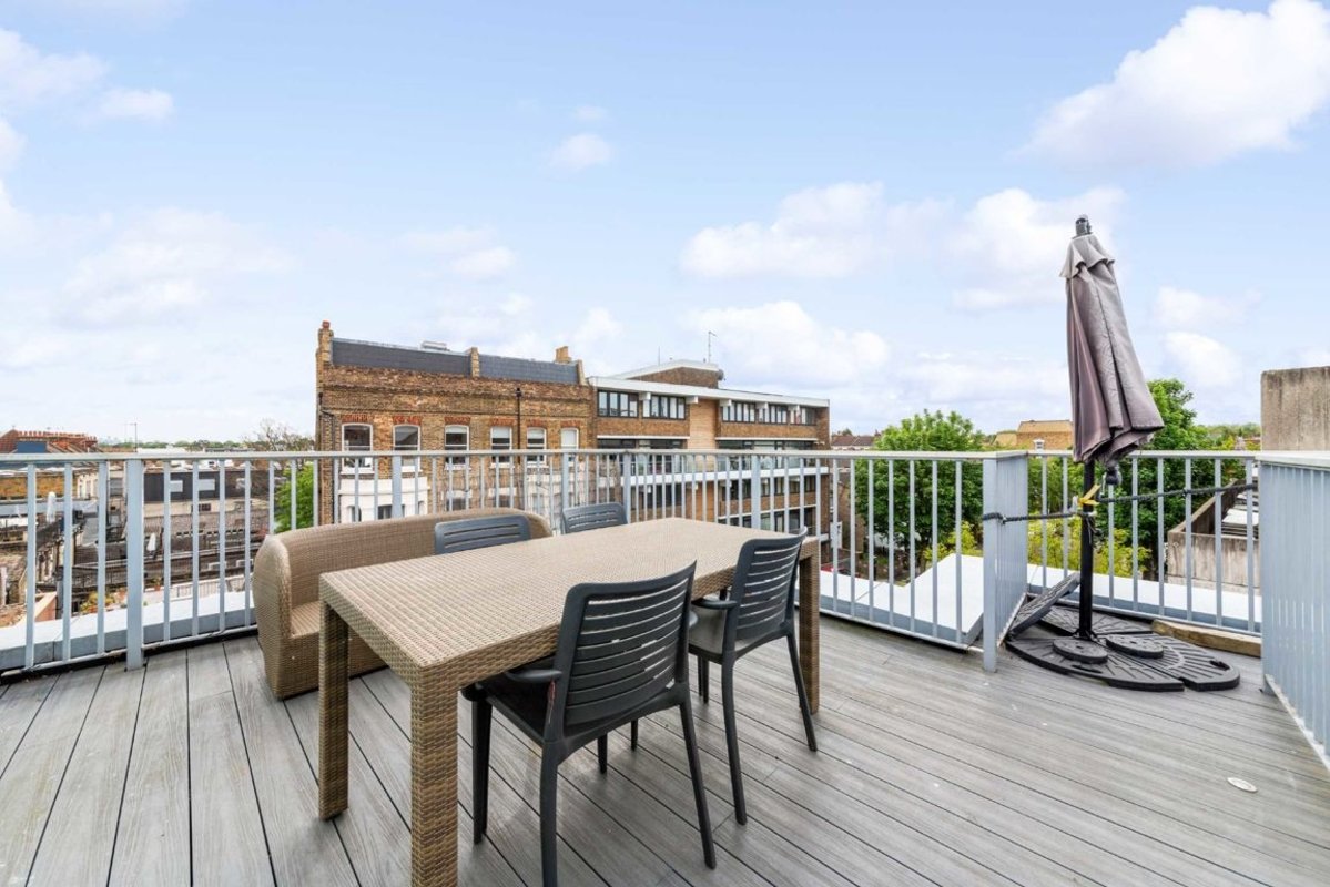 New House for sale in Stormont Road, London, SW11 (Ref 224799) Dexters
