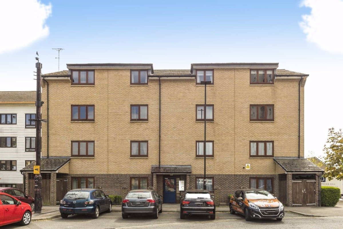 Flat for sale in Summerwood Road, Isleworth, TW7 (Ref 161488) Dexters
