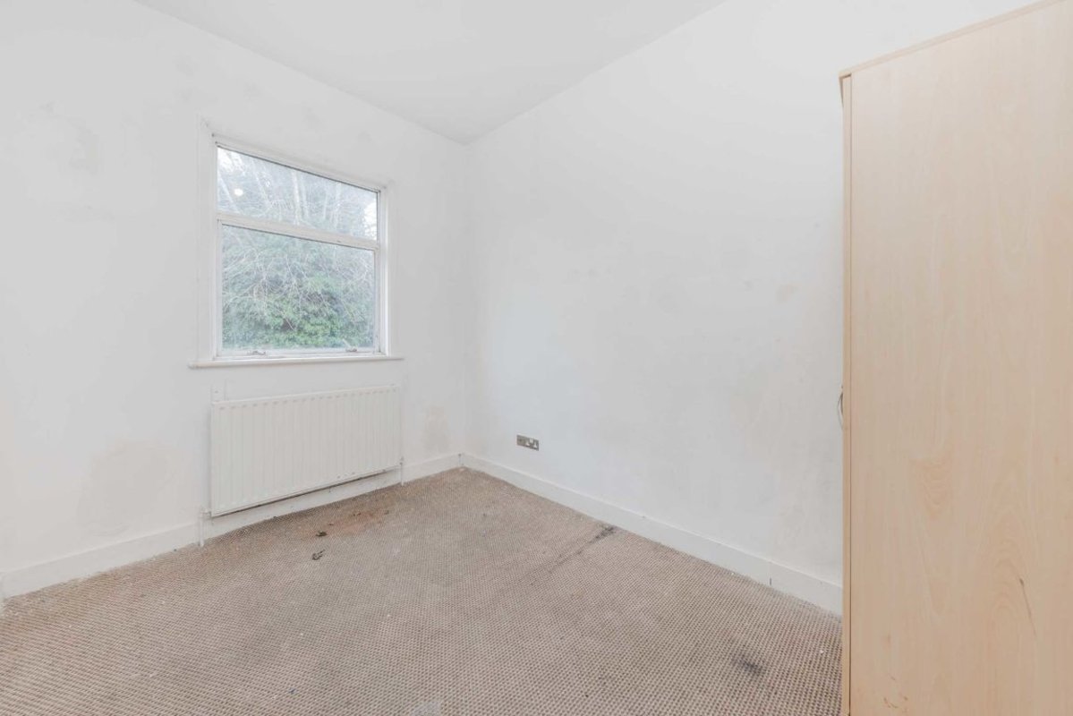 Flat for sale in Sunnyside, London, NW2 (Ref 215309) Dexters