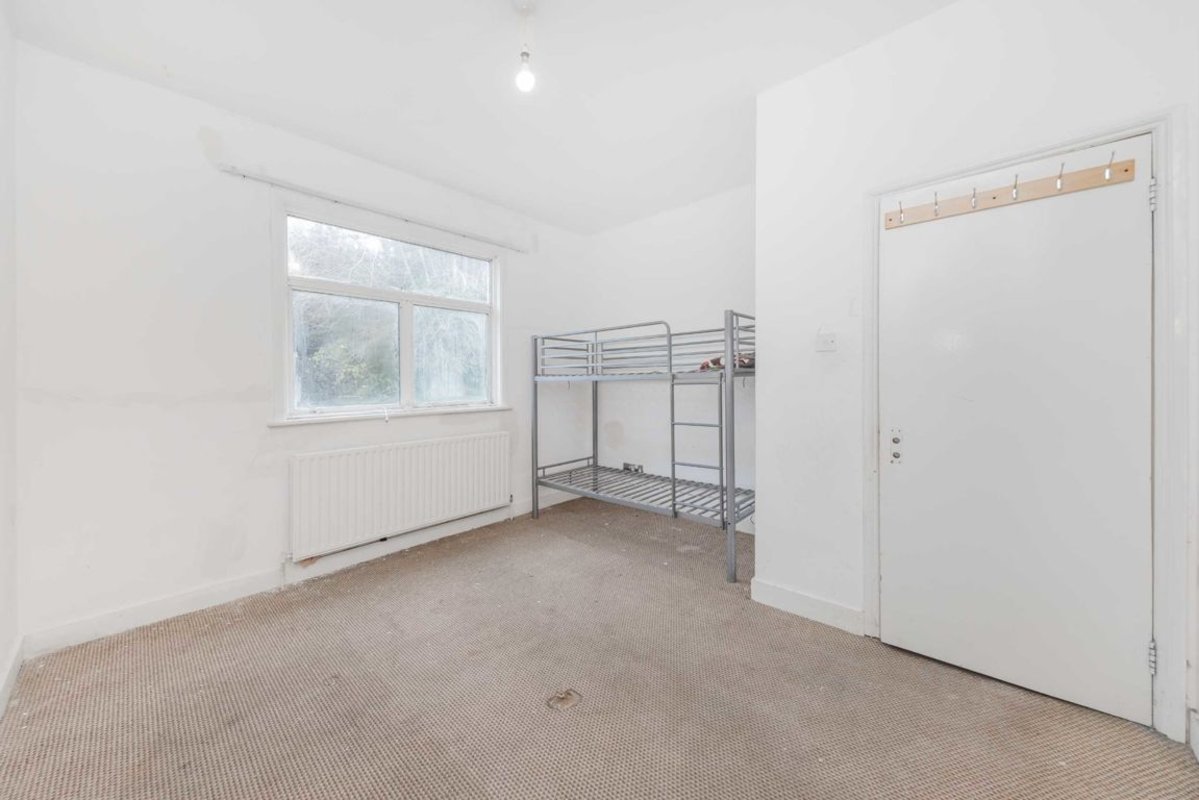 Flat for sale in Sunnyside, London, NW2 (Ref 215309) Dexters