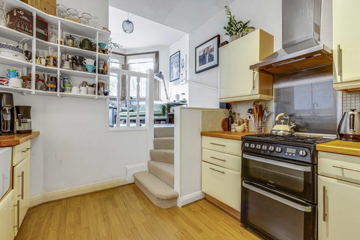 Flat for sale in Telford Avenue, London, SW2 (Ref 211944) Dexters