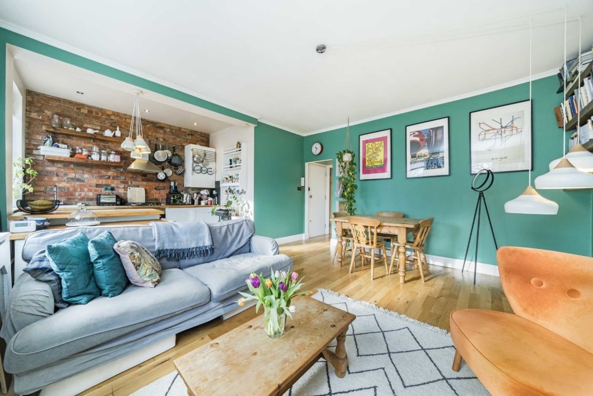 Flat for sale in Tollington Park, London, N4 (Ref 219162) Dexters