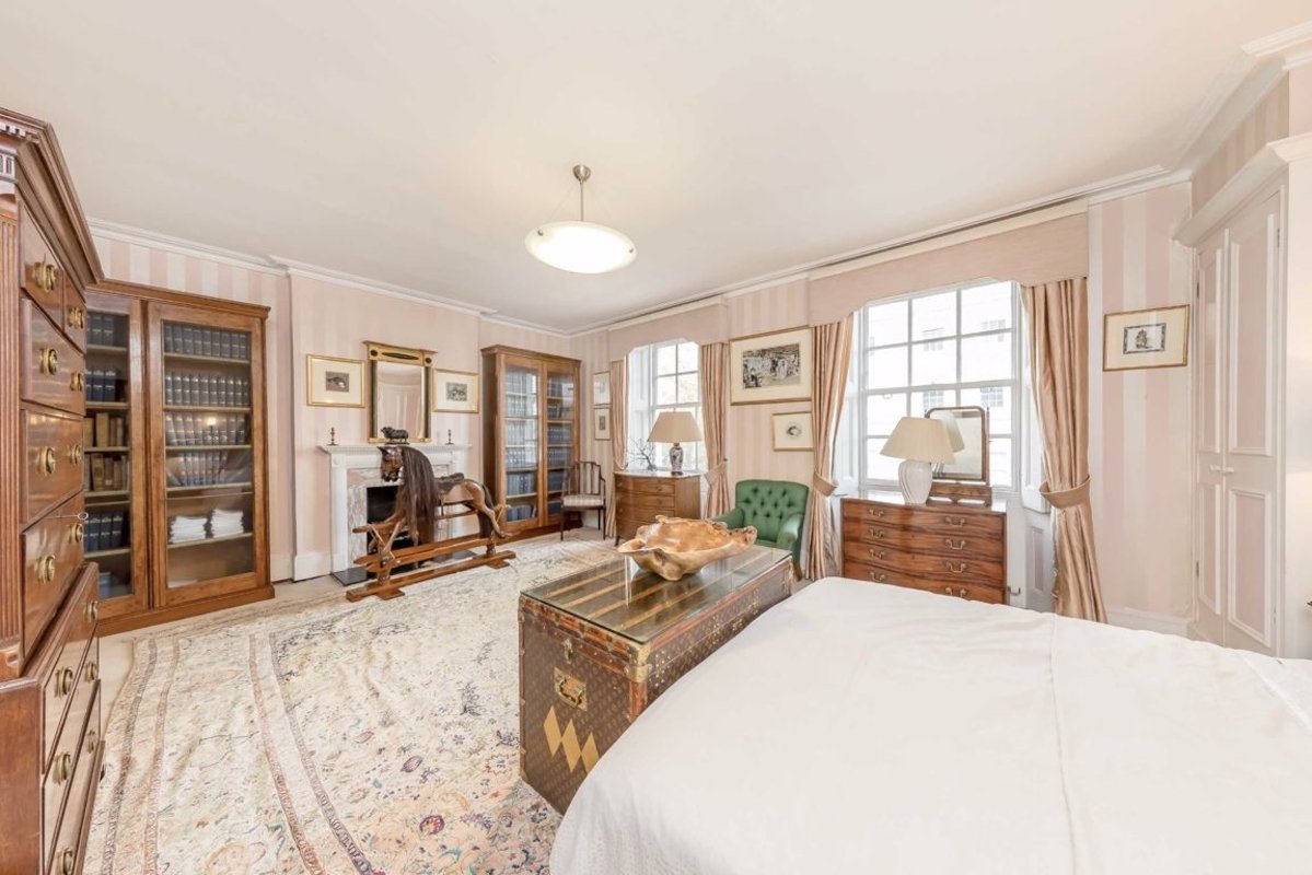 House for sale in Wilton Crescent, London, SW1X Dexters