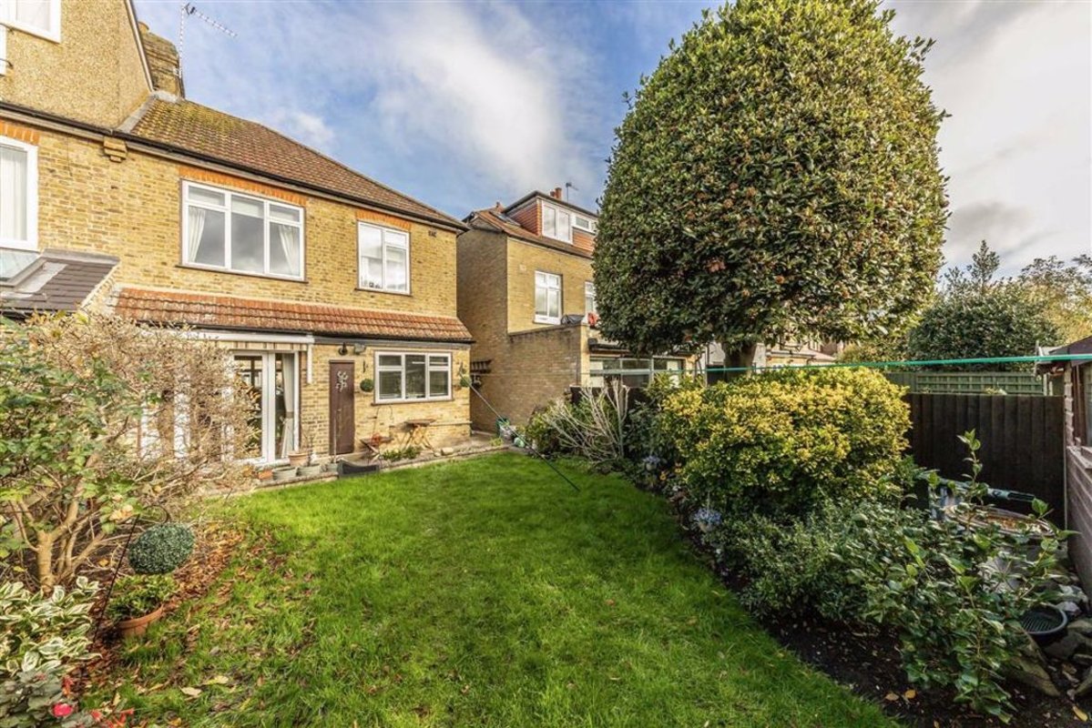 Property for sale in Winchendon Road, Teddington, TW11 Dexters