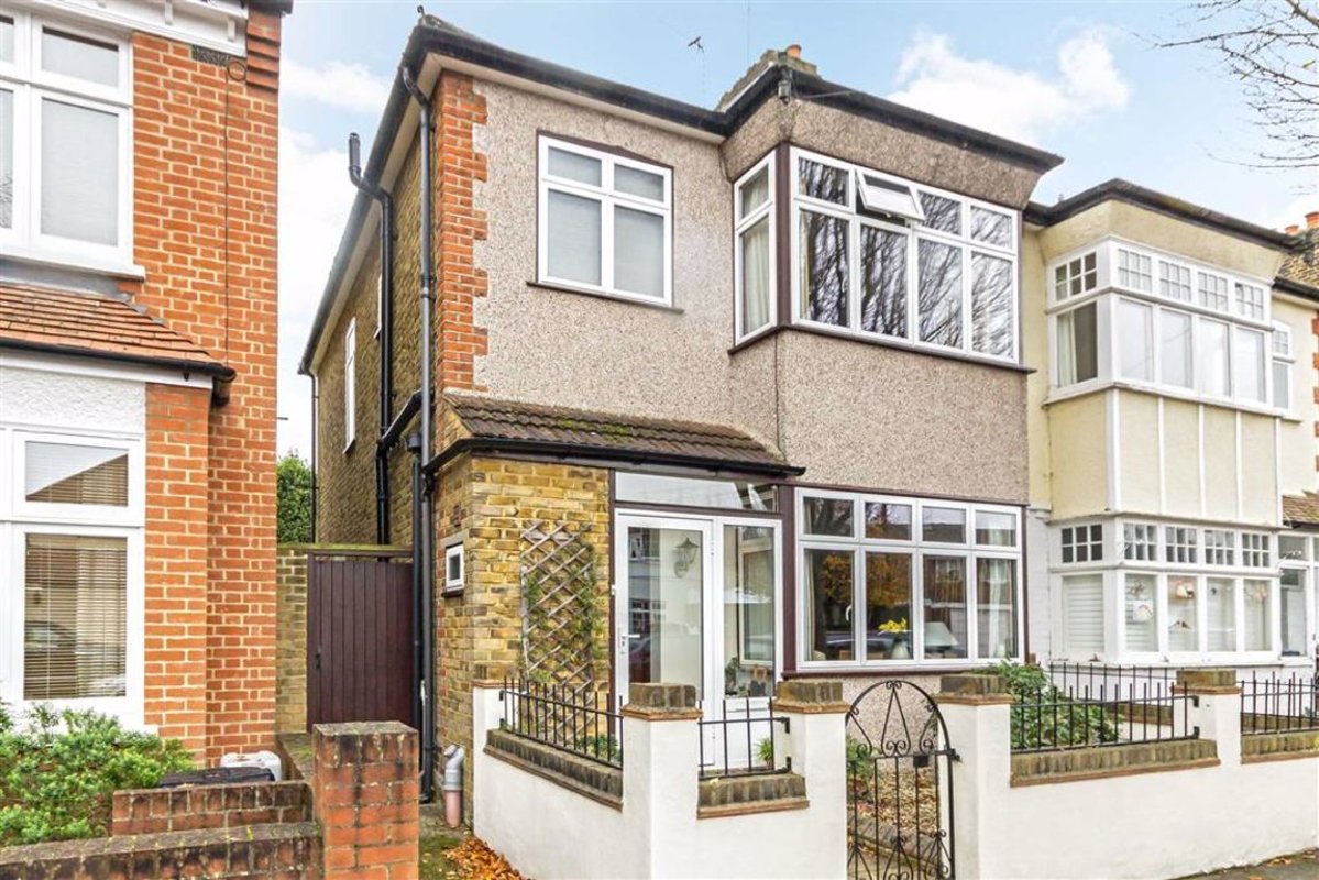 Property for sale in Winchendon Road, Teddington, TW11 Dexters