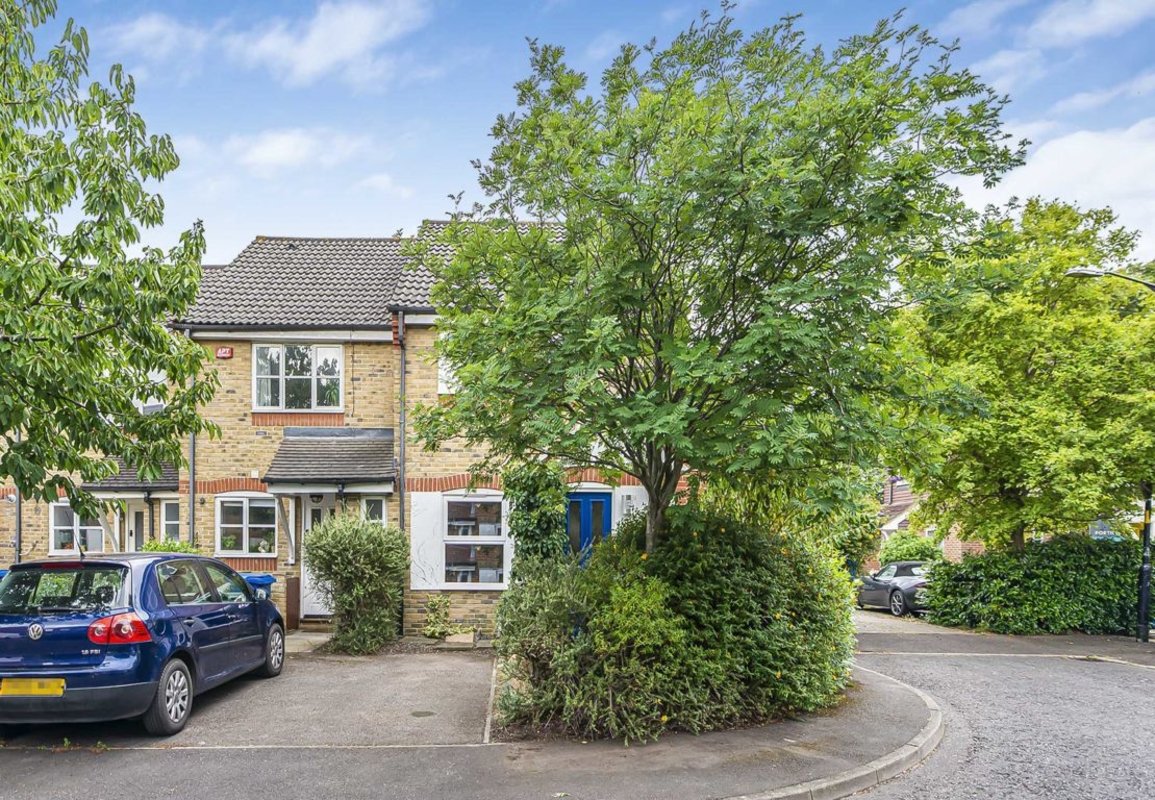 House to rent in Abbotswood Road, London, SE22 (Ref 205515) Dexters