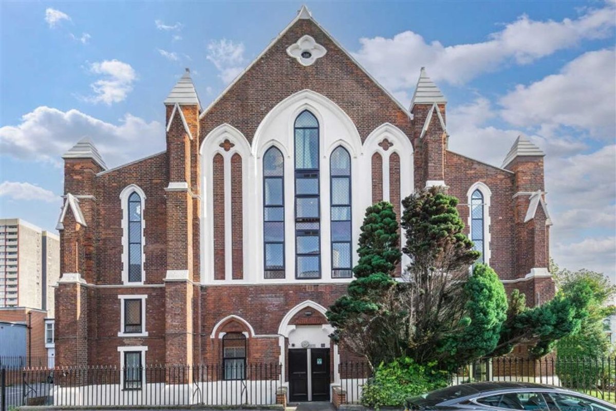 Flat to rent in Bethnal Green Road, London, E2 (Ref 223353) Dexters